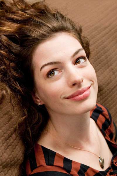 Anne Hathaway Amor y otras