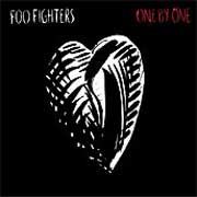 Foo Fighters: One By One - portada mediana