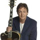 Se subasta la primera guitarra de Paul McCartney