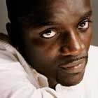 Akon, líder en ventas
