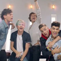 One Direction sigue liderando la lista británica