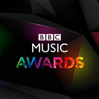 Ganadores y actuaciones de los BBC Music Awards 2014