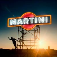Vídeo patrocinado: Martini presenta Begin Desire