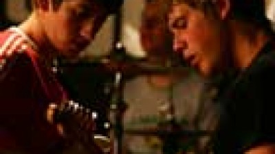 Arctic Monkeys estrenan el videoclip de Brianstorm