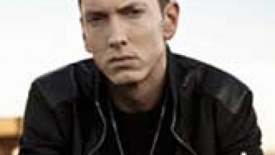 Eminem lidera la lista de albumes britanica