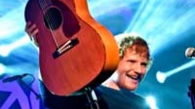 Ed Sheeran de vuelta al nº1 en discos en UK con "Divide"
