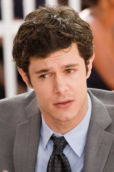 Adam Brody Vaya par de polis