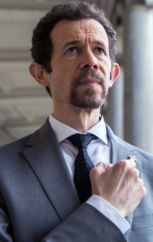 Adam Godley Primer Ministro