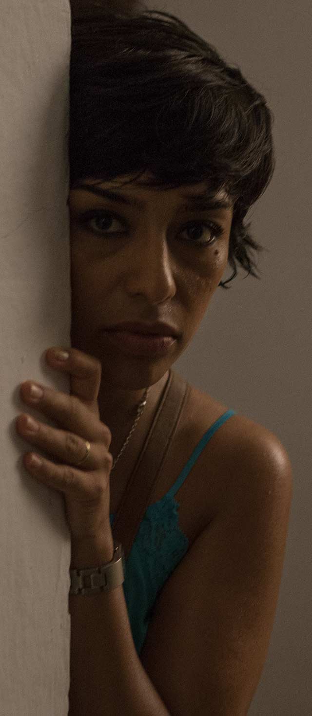 Adriana Paz El autor