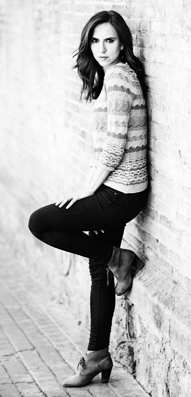 Aina Clotet Rastros de sándalo Posado promo