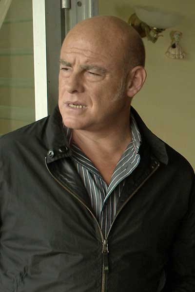 Aitor Mazo Valeria descalza