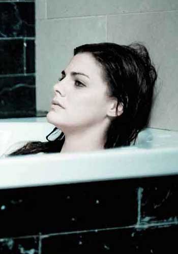 Amaia Salamanca Video-Clip 4 Elementos (La Musicalité)