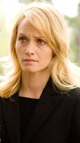 Amber Valletta Premonition. Siete días