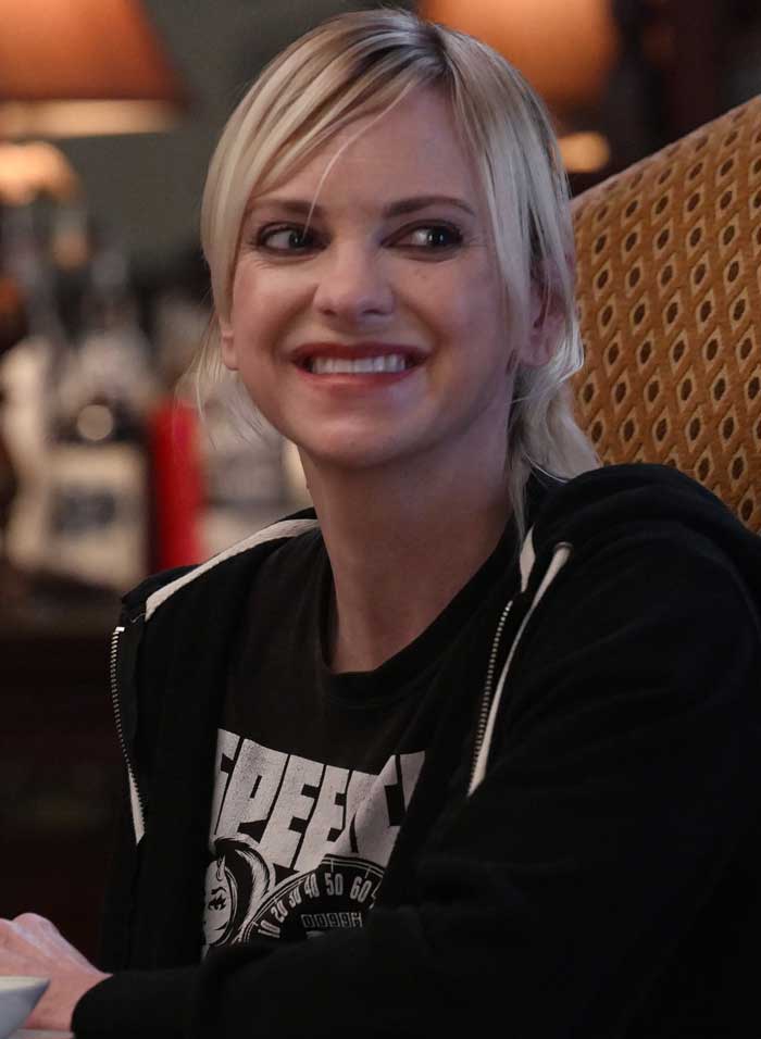 Anna Faris Una herencia de muerte