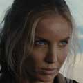 Annabelle Wallis El motín