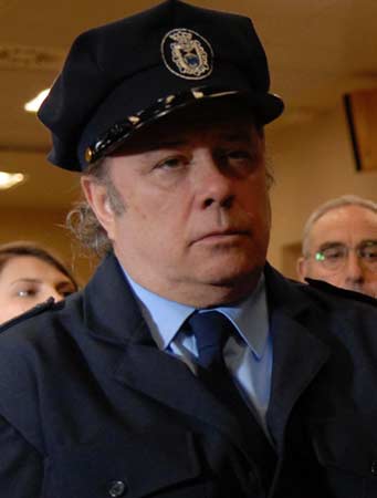 Arévalo Isi & Disi, Alto voltaje