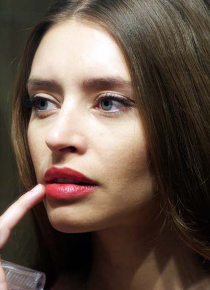 Ariadna Cabrol Sapos y culebras