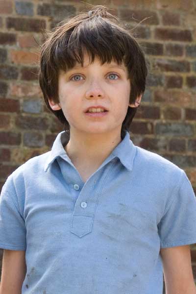 Asa Butterfield La niñera mágica y el Big Bang