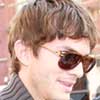 Ashton Kutcher Algo pasa en Las Vegas Premiere