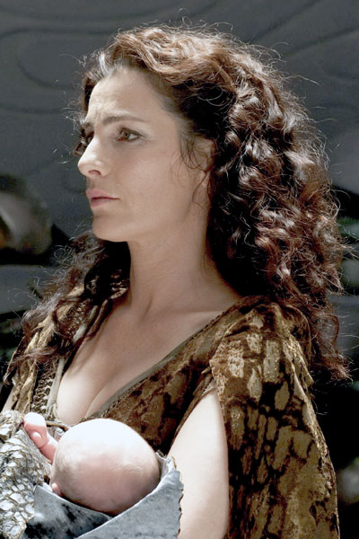 Ayelet Zurer El hombre de acero