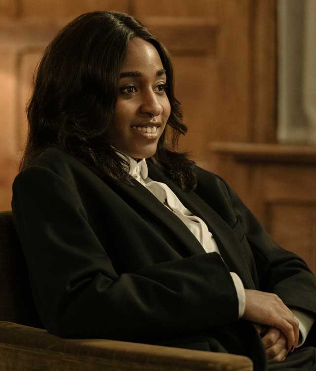 Ayo Edebiri Caza de brujas