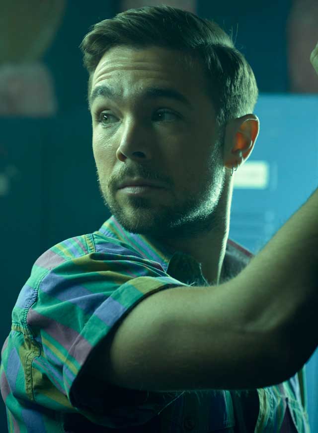 Carlos Cuevas Donde caben dos