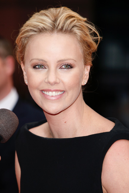 Charlize Theron Hancock Premiere en Londres