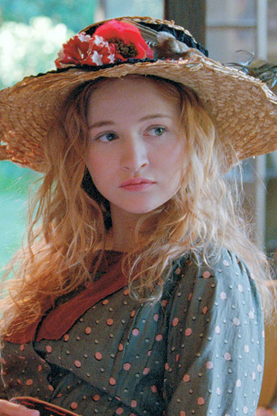 Christa Theret Renoir