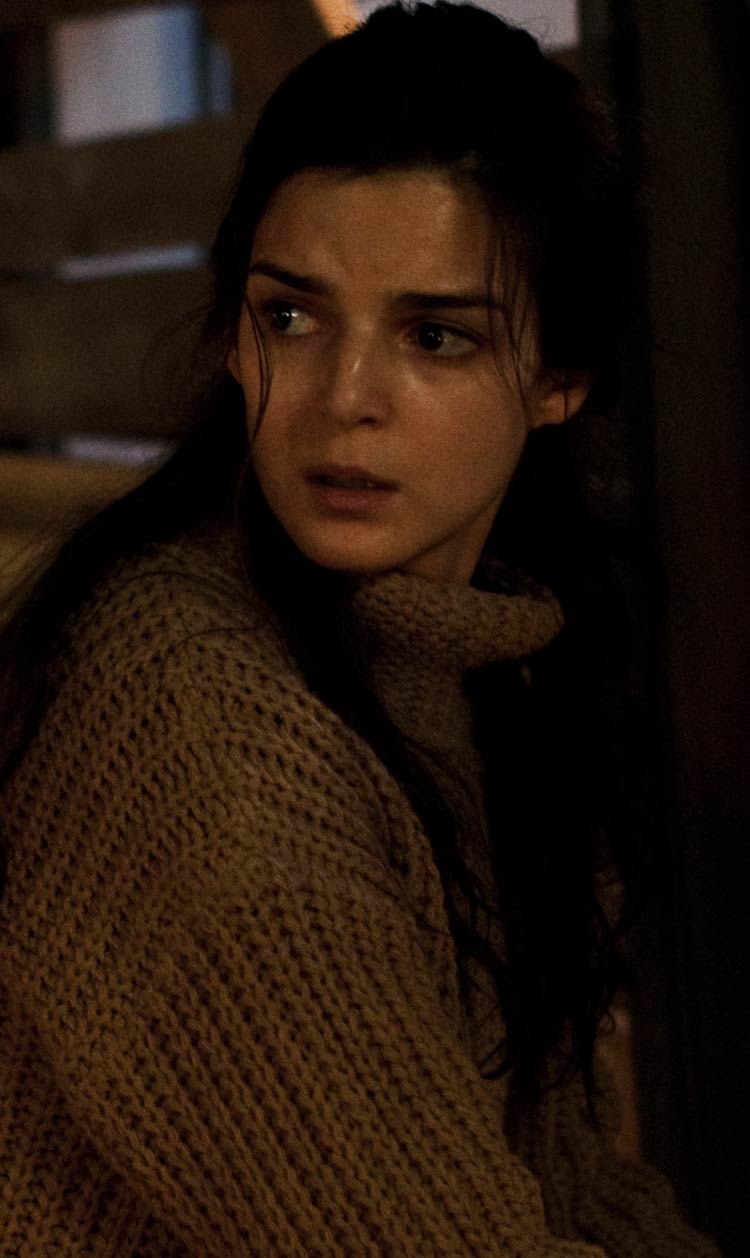 Clara Lago Extinction