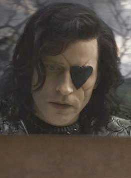 Crispin Glover Alicia en el país de las maravillas