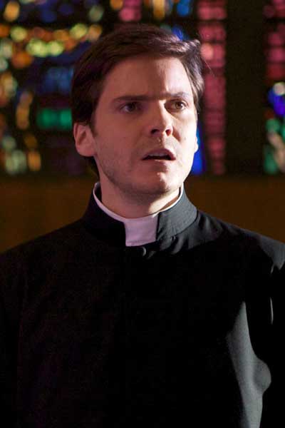 Daniel Brühl Intruders