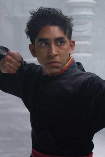 Dev Patel Airbender El último guerrero