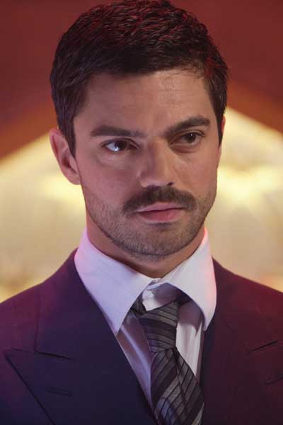 Dominic Cooper El doble del diablo