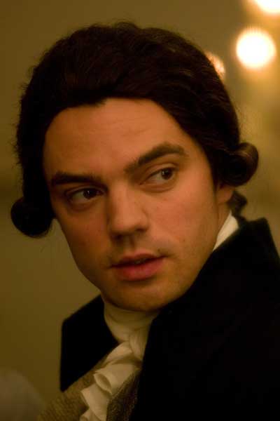 Dominic Cooper La duquesa