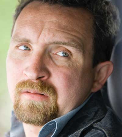 Eddie Marsan Happy. Un cuento sobre la felicidad