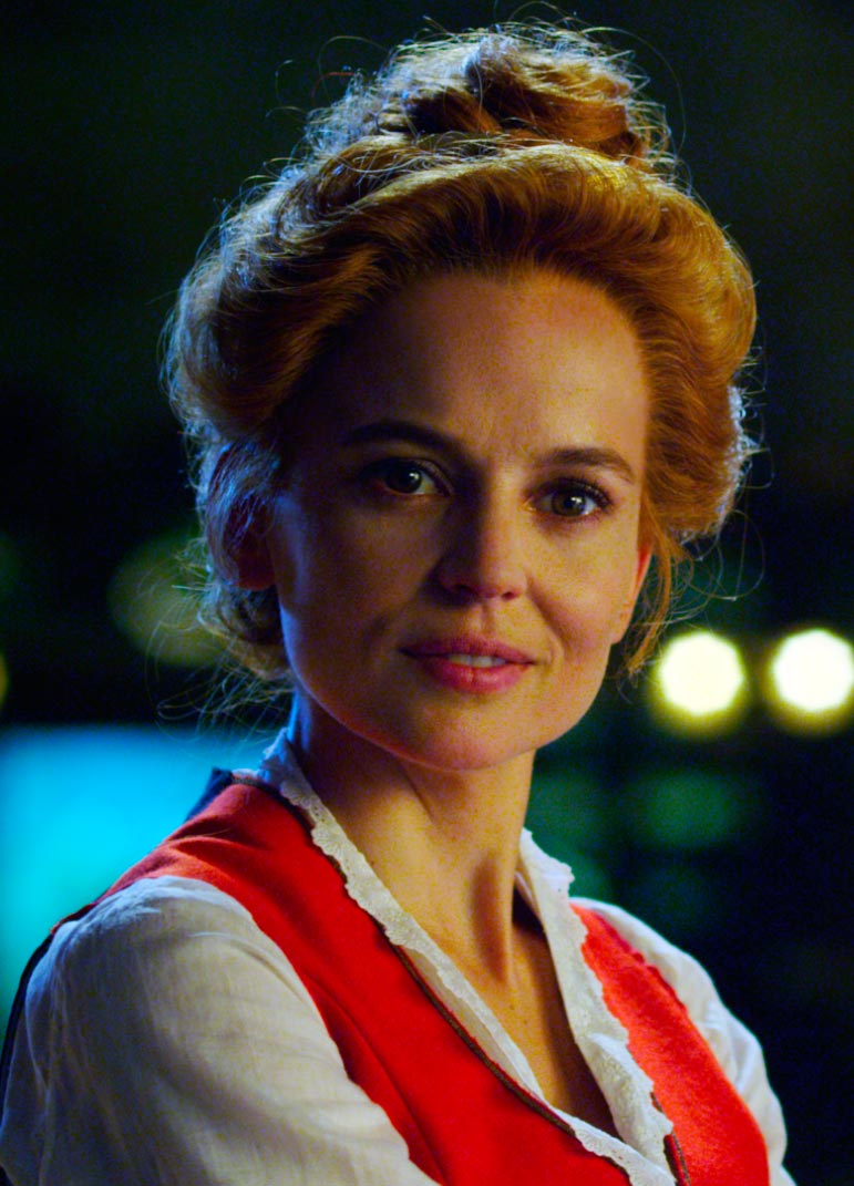 Elena Anaya Zipi y Zape y la isla del capitán