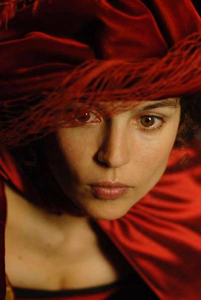 Elena Anaya Miguel y William