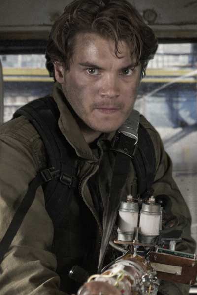 Emile Hirsch La hora más oscura