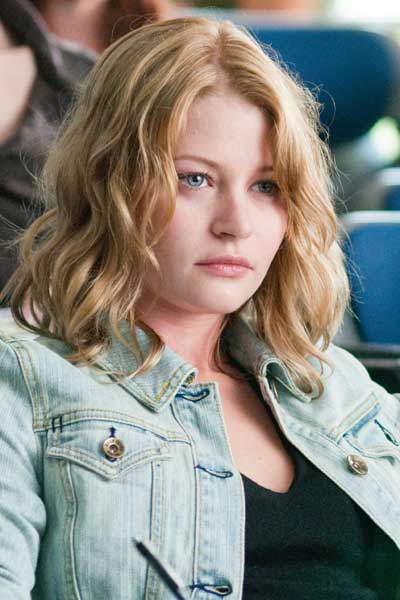 Emilie de Ravin Recuérdame