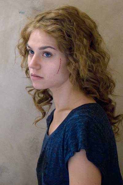 Émilie Dequenne La chica del tren