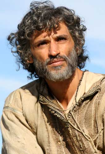 Enrico Lo Verso En busca de la tumba de Cristo