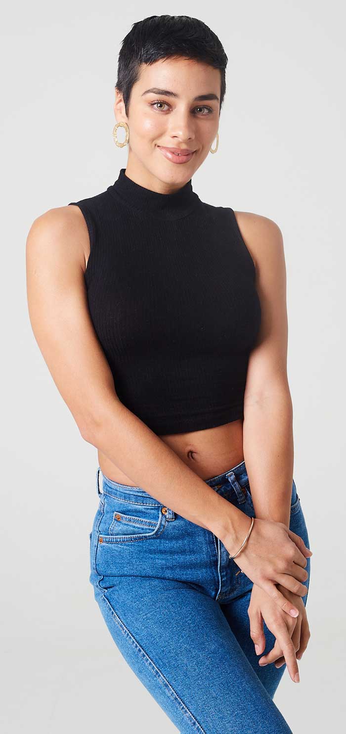 Esmeralda Pimentel En otro lugar Posado equipo