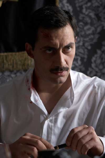 Filippo Timi Vincere