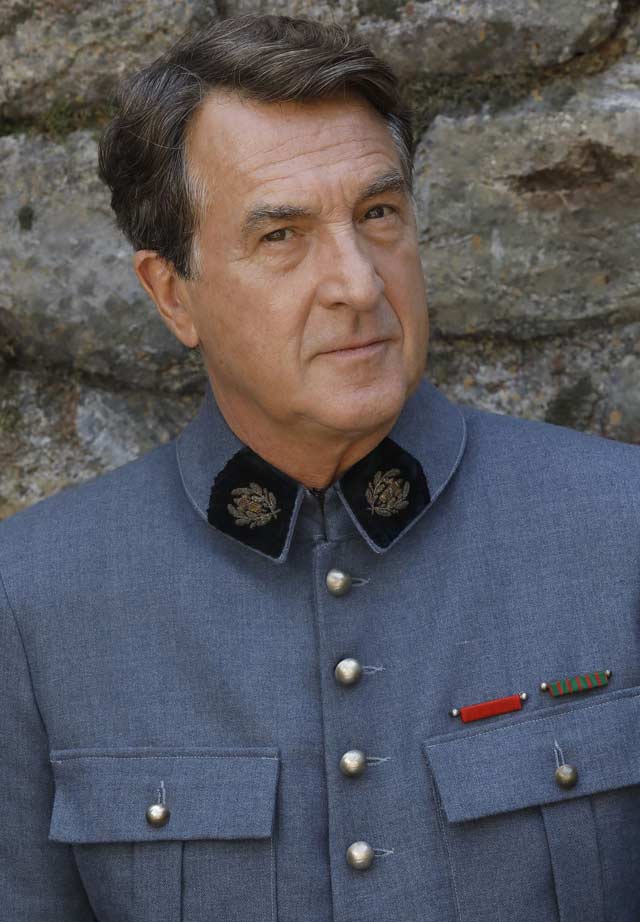 François Cluzet El collar rojo