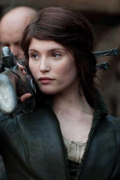 Gemma Arterton Hansel y Gretel: Cazadores de Brujas