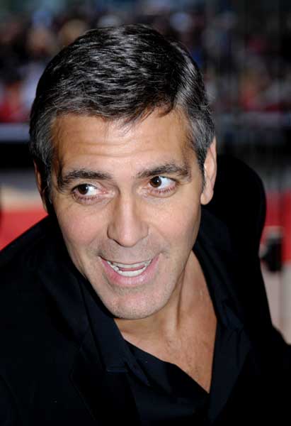 George Clooney Ella es el partido Premiere en Londres