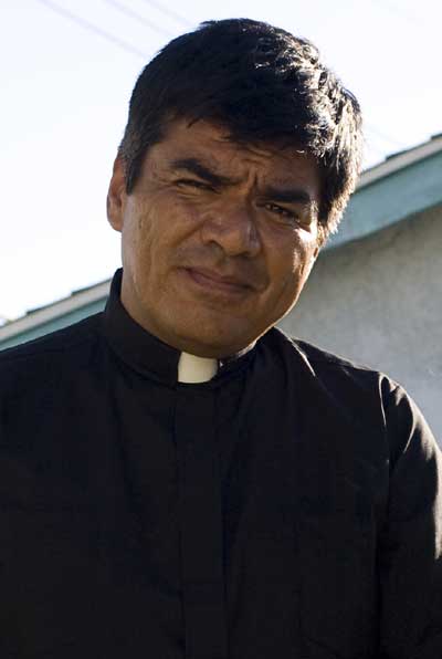 George Lopez El milagro de Henry Poole