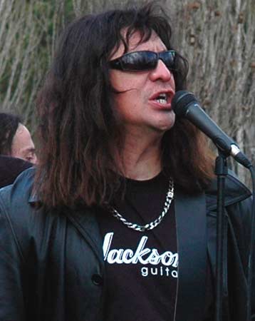 Germán Burgos Isi & Disi, Alto voltaje