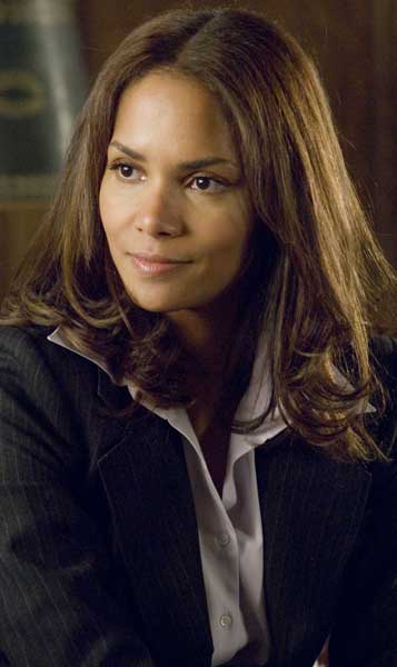 Halle Berry Seduciendo a un extraño