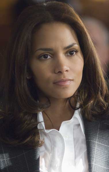 Halle Berry Seduciendo a un extraño